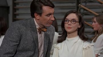 Las gafas redondas de Sandy (Pamela Franklin) como se ve en The Prime of Miss Jean Brodie