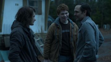 Chaqueta de lona genuina Dickies de Three Langmore (Carson Holmes) como se ve en Ozark S02E01