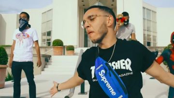 La banane bleue Supreme portée par ICO dans son clip Pause Kellogs