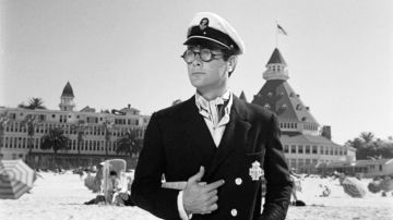 Eyeglasses round made by Joe / Josephine / Shell Oil Junior (Tony Curtis) in Some like it hot