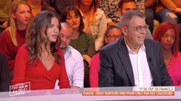 The red dress from Francesca Antoniotti in It is that of the tv ! the 25/10/2018