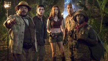 Blouson en cuir porté par Alex (Nick Jonas) dans Jumanji : Bienvenue dans la jungle