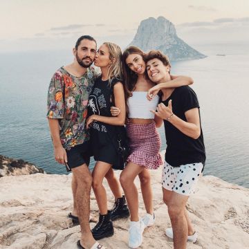 Flip flops Gucci Logo Print worn by Dimitri Vegas on the account instagram of @dimitrivegas