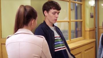 El jersey a rayas de mathias (Gulliver Benhadj) en Mañana nos pertenece S01E315