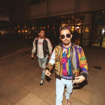 The Sneakers Y-3 Kaiwa worn by Dimitri vegas on the account instagram of @dimitrivegasandlikemike