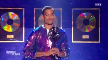 La chaqueta bomber de lentejuelas que usó Terrence Telle en Dancing with the Stars