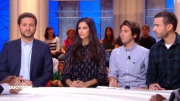 The blouse printed from Lilia Hassaine in Daily 15/10/2018