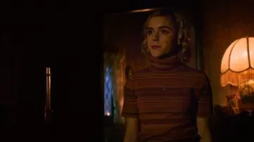 The striped top of Sabrina Spellman (Kiernan Shipka) in The New Adventures of Sabrina (S01E04)