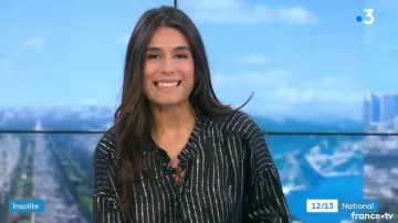 The blouse with stripes Emilie Tran Nguyen in 12/13 of the 18/09/2018