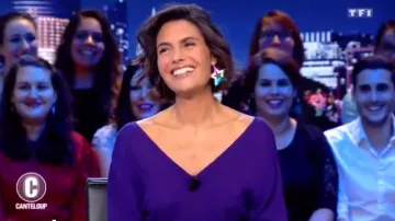 Le pull violet de Alessandra Sublet dans C'est Canteloup du 04/10/2018