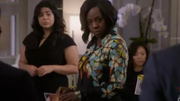Etro Floral blouse en soie porté par Annalise Keating (Viola Davis) dans la Façon de s'en tirer avec Assassiner S05E05
