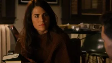 Pe­serico Knit Boat­neck Brown Sweater worn by Laurel (Karla Souza) as seen in How to Get Away with Murder S05E05