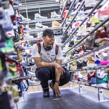 Las Sneakers Converse Chuck 70 Hi "off white" vistas en la cuenta de Instagram de AfroJack (@Afrojack)