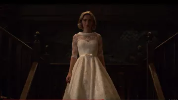 The lace dress back bare white of Sabrina Spellman (Kiernan Shipka) in The New Adventures of Sabrina S01E02