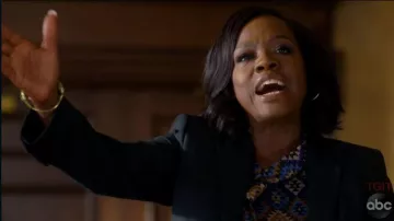 The silk blouse of Annalise Keating (Viola Davis) in How to get away with Murder (S05E05)