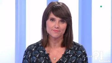 The printed shirt of Melanie Taravant in C to tell the 05/09/2018