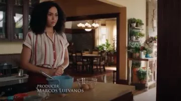 The striped shirt Madewell carried by Macy Vaughn (Madeleine Mantock) in Charmed S01E03