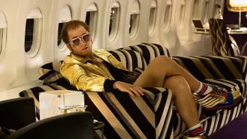 Los calcetines usados por Elton John (Taron Egerton) en Rocketman