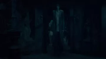 Le chapeau melon noir du monstre dans The haunting of Hill House (S01E10)
