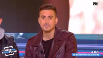 La veste perfecto aubergine de Andreas Kastrinos dans Touche pas à mon poste du 29/10/2018