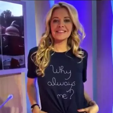 ¿La camiseta Why Always Me? by Carine Galli en la cuenta de instagram de @carine.galli