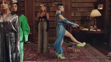 Perrie Edwards' fur heels in "Woman Like Me" (Little Mix ft. Nicki Minaj)
