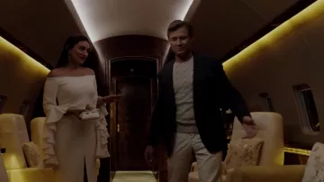 La robe blanche portée par Cristal Jennings (Ana Brenda Contreras) dans Dynastie S02E03