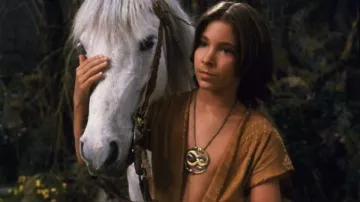 The replica of the collar of Bastien (Barret Oliver) in neverending story