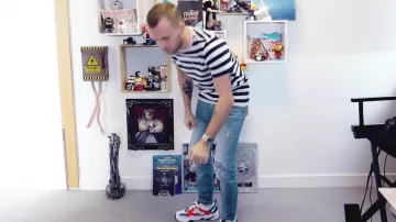 La paire de M2K Tekno porté par Squeezie dans TOUT LE MONDE S'EST MOQUÉ DE MOI