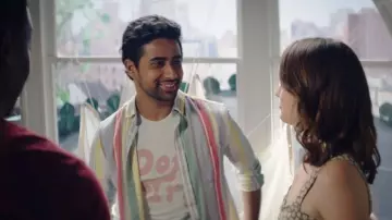 Le t-shirt blanc de Rakesh (Suraj Sharma) dans God Friended Me (S01E04)