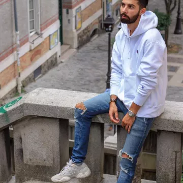 La paire de Yeezy Boost 500 portée sur le compte Instagram @sostyle_off