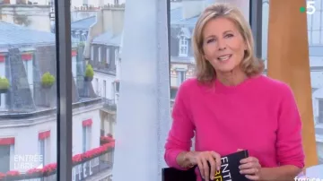 The sweater rose de Claire Chazal in free Entry to the 24.10.2018