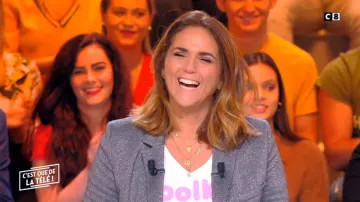 The T-shirt COOLKID Valerie Bénaïm in It is that of the tv ! the 29/10/2018