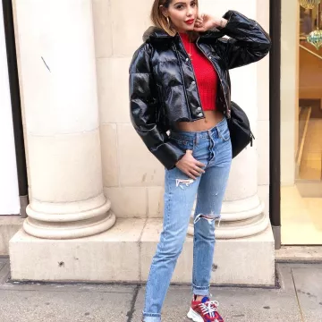 Los jeans Levi's de Nabilla Benattia en la cuenta de Instagram de @nabillanew