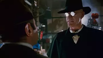 Les lunettes rondes portées par le Judge Doom (Christopher Lloyd) dans Qui veut la peau de Roger Rabbit ?