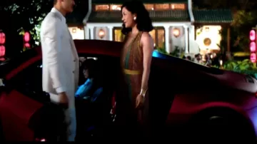 The printed dress by Rachel Chu (Constance Wu) in Crazy Rich Asians