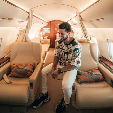 Zapatillas Balenciaga Triple S usadas por Alok en su cuenta de Instagram @alok