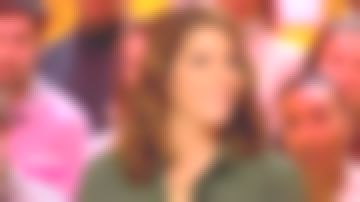 The printed Shirt of Julia Molkhou in Bons baisers d Europe 03/11/2018