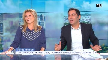 Le sweat bleu de Sandrine Arcizet dans William à midi du 28/09/2018