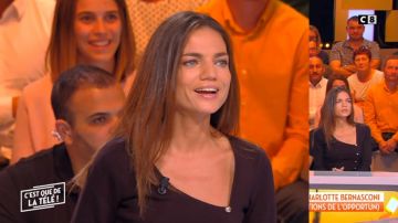 The Dress mesh sculptante buttons fantasy of Francesca Antoniotti in It is that of the tv ! the 05/11/2018