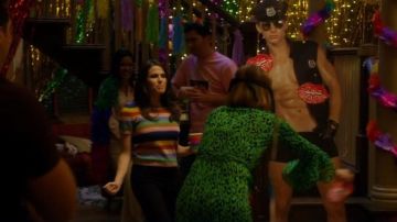 Rayé Top de couleurs porté par Laurel (Karla Souza) comme on le voit dans la Façon de s'en tirer avec Assassiner S5E6