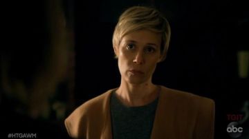 Hooded beige wrap coat worn by Bonnie (Liza Weil) in How to get away with Murder S5E6