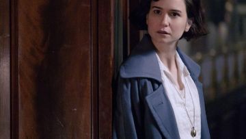 The replica of the medallion worn by Tina Goldstein (Katherine Waterston) in Fantastic Animals