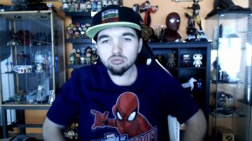 La figura funko pop de Mr Bean en enlacesTeSun's YouTube Video Evolution Predictions