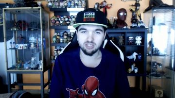 La figura funko pop de Phil en Hércules en LinksTheSun's YouTube Predictions Evolution