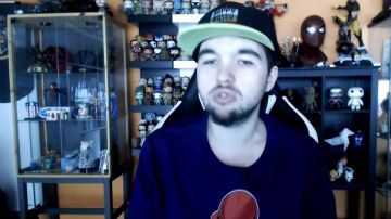 La figura Funko Pop de un Ewok de Star Wars en el video de YouTube LinksTheSun Evolution Predictions