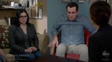 Bailey 44 Black Op Cepillado Herringbone Ponte Blazer usado por Alex Dunphy (Ariel Winter) como se ve en Modern Family S10E07
