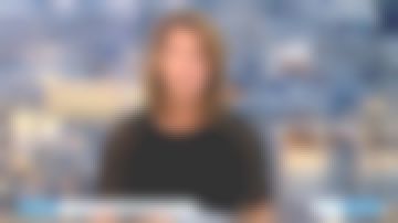 The Tee-shirt black velvet effect sleeve lace of Carole Gaessler in 19/20 of 05/11/2018