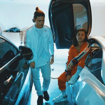 Alexander McQueen Black Oversize Sneakers usado por Alex van den Hoef en la cuenta de Instagram de @dvbbs