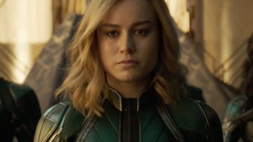 The replica of the green costumes worn by Carol Danvers / Captain Marvel (Brie Larson) in Captain Marvel